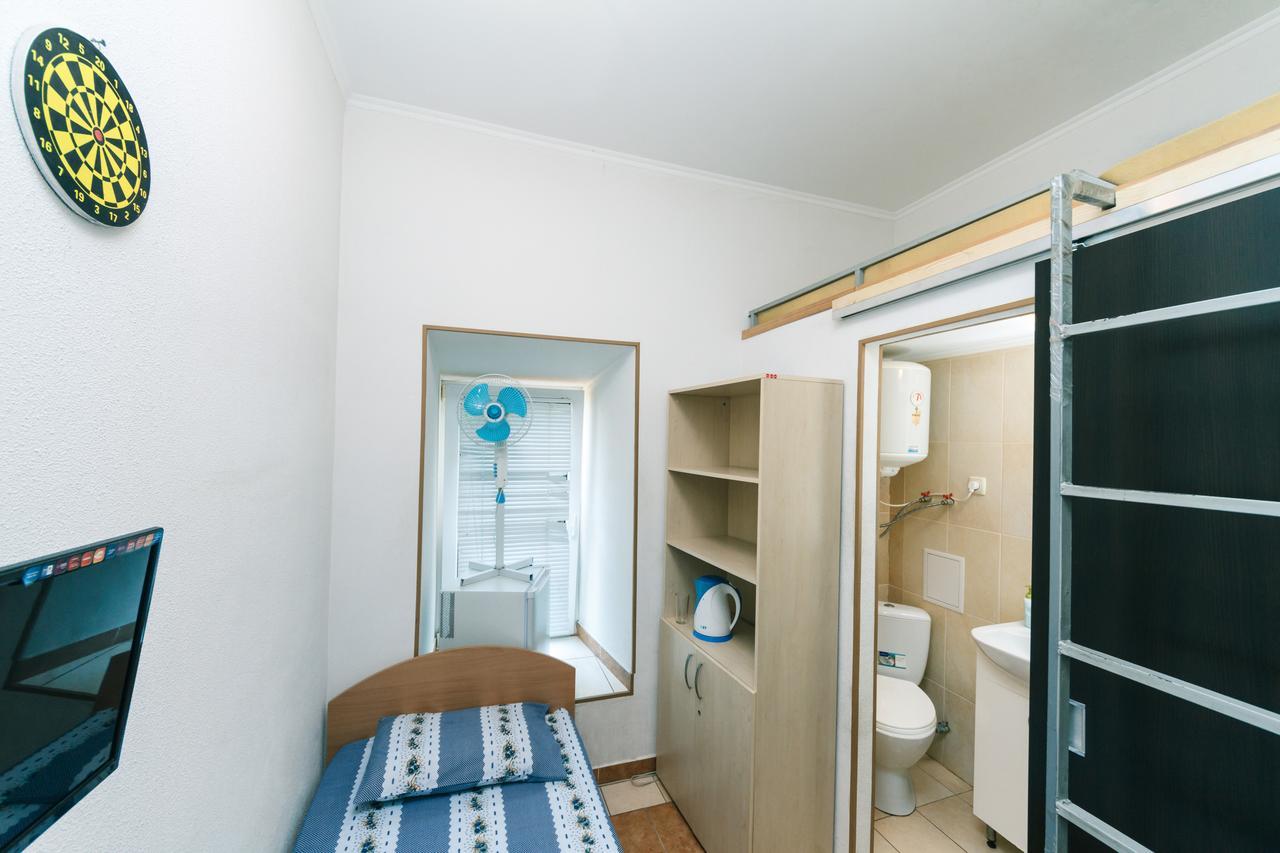 Small Room Near Independence Square Kiev Exterior foto